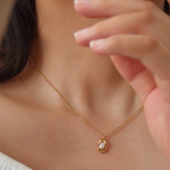 NEW 18K Gold Plated Fresh Water Pearl Necklace - Picture 8 of 9